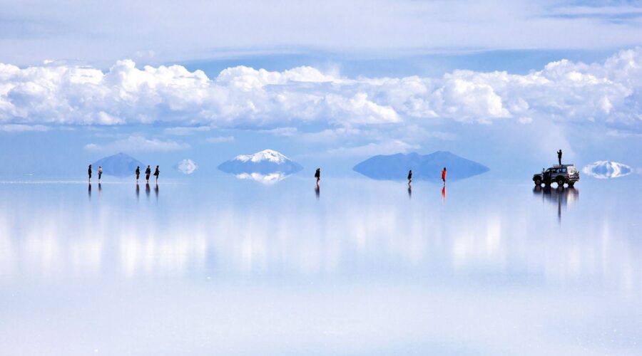 reflection-salar-de-uyuni-bolivia
